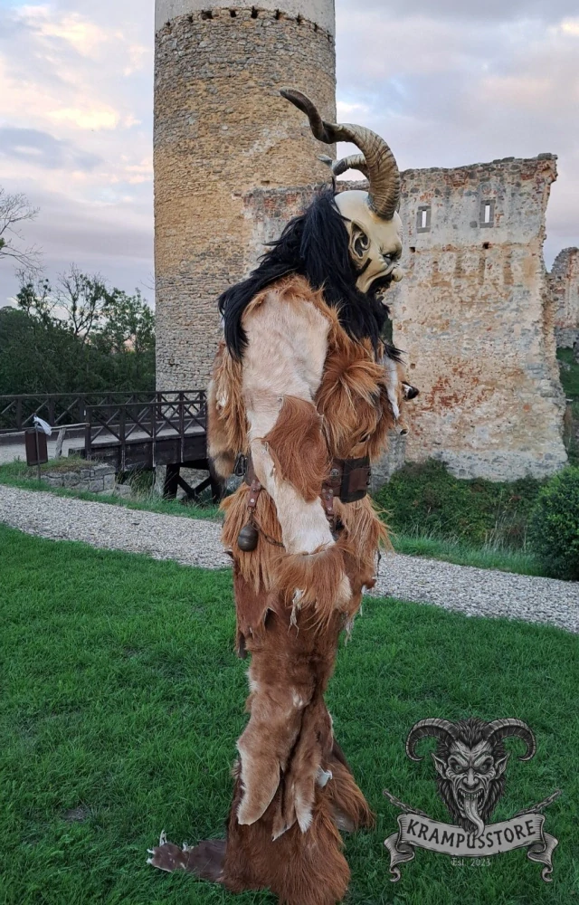 Krampus kostým