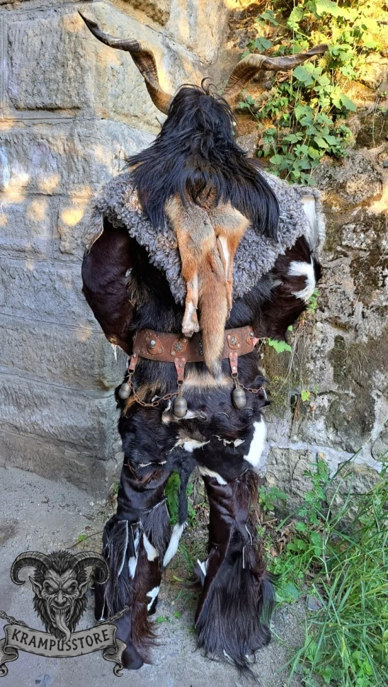 Krampus kostým