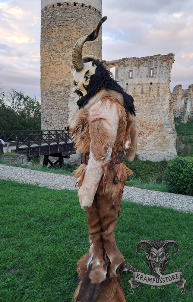 Krampus kostým