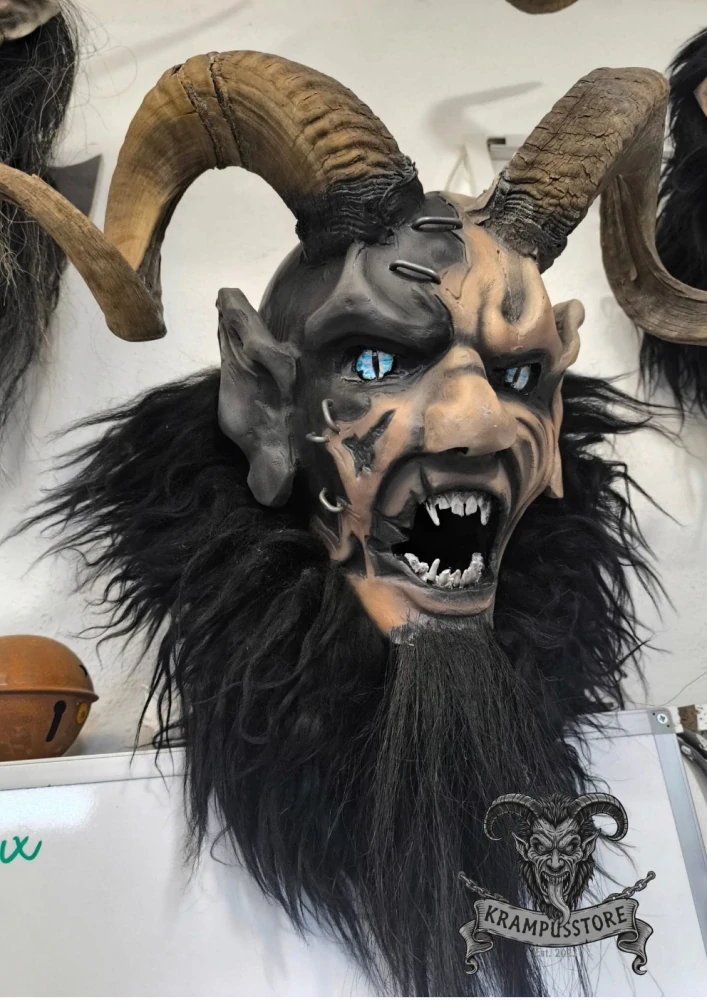Krampus maska